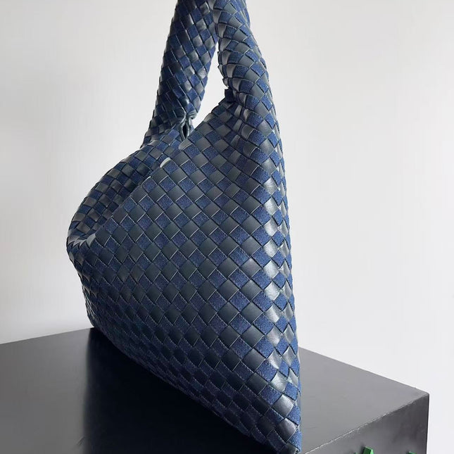 BV LARGE HOP BAG 54 IN NAVY BLUE CALFSKIN