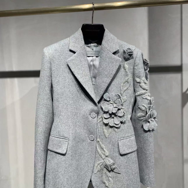FLORAL EMBROIDERY BLAZER IN A GREY WOOL