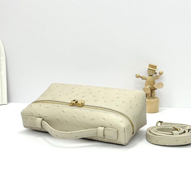 EXTRA POCKET L19 IN BISQUE BEIGE OSTRICH LEATHER GOLD HARDWARE