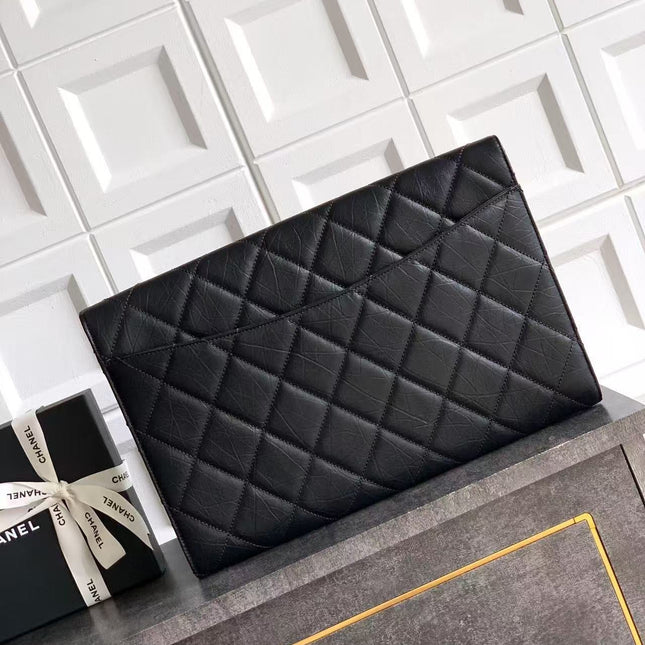 CC CLASSIC FLAP CLUTCH 41 IN BLACK QUILTED CALFSKIN GOLD HARDWARE