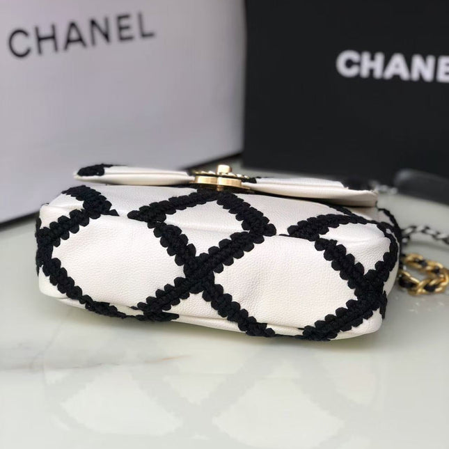 CC FLAP BAG 26 IN WHITE AND BLACK CALFSKIN GOLD HARDWARE