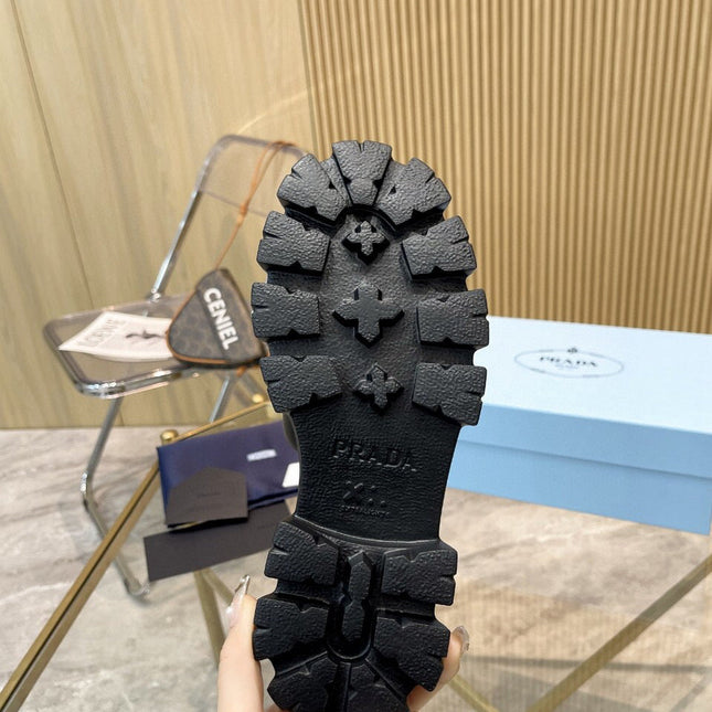 PRADA SOFT PADDED SANDALS IN BLACK CALFSKIN
