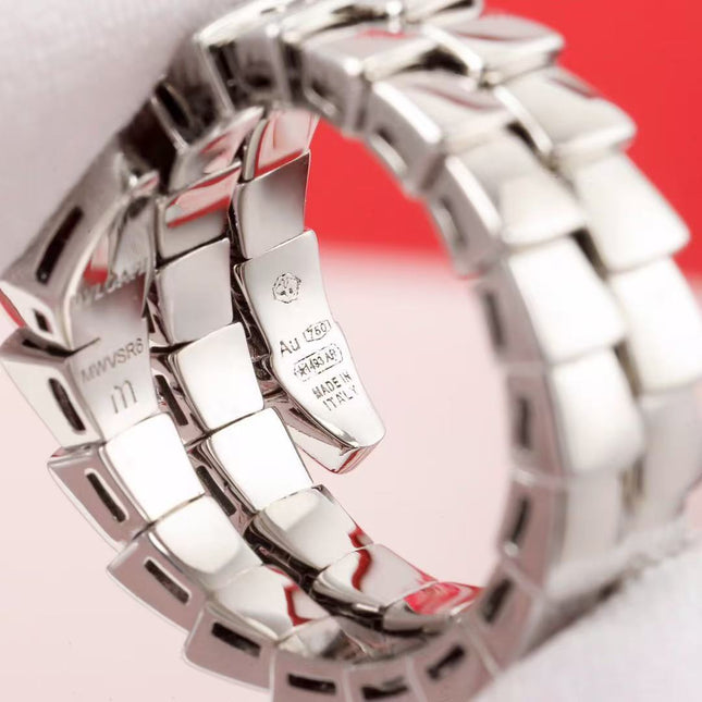 SERPENTS DOUBLE ROW DIAMOND RING