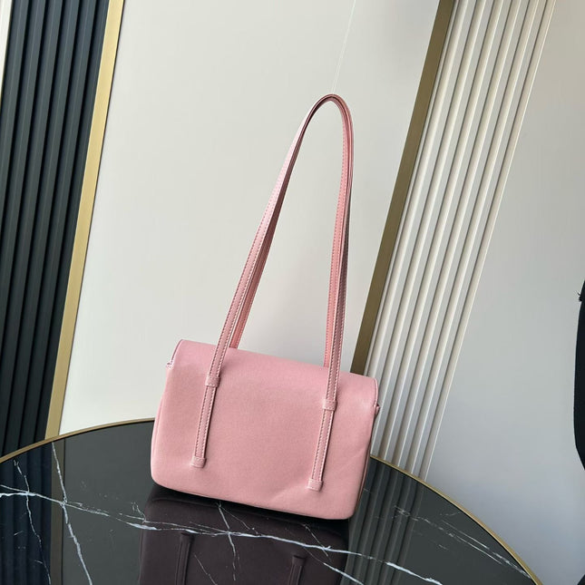 CHANEL SMALL FLAP BAG 22 IN PINK GRAINED CALFSKIN GOLD HARDWARE