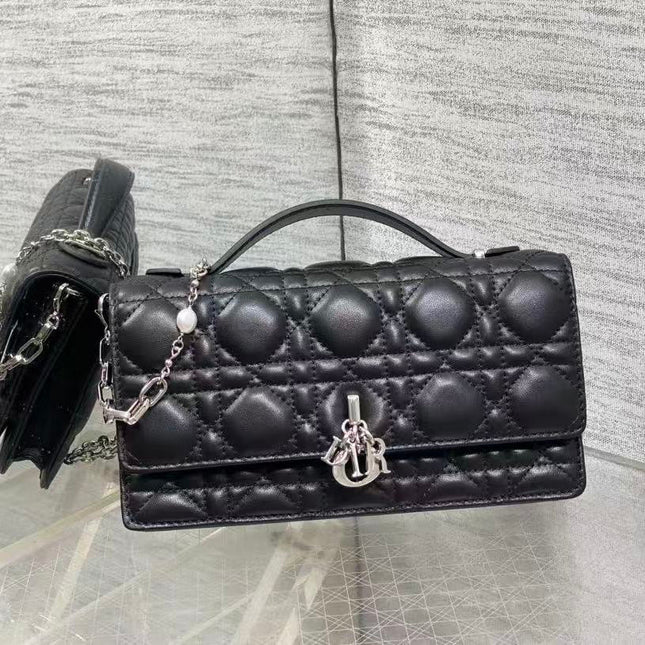 DIOR 26S LADY DIOR BAG 21 IN BLACK CALFSKIN