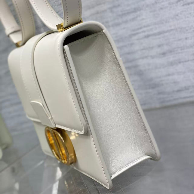 DIOR MONTAIGNE 24 IN WHITE CALFSKIN 001
