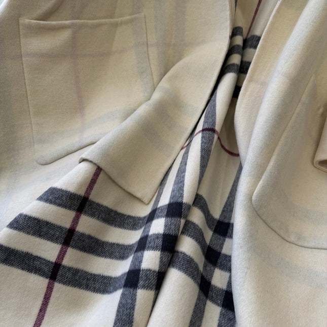BURBERRY 26S DOUBLE-FACED REVERSIBLE CHECK HOODED CAPE IN BEIGE