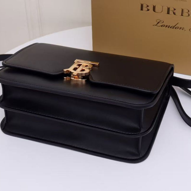 BURBERRY MEDIUM FLAP BAG IN BLACK SMOOTH CALFSKIN
