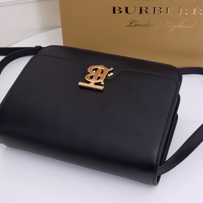 BURBERRY MEDIUM FLAP BAG IN BLACK SMOOTH CALFSKIN