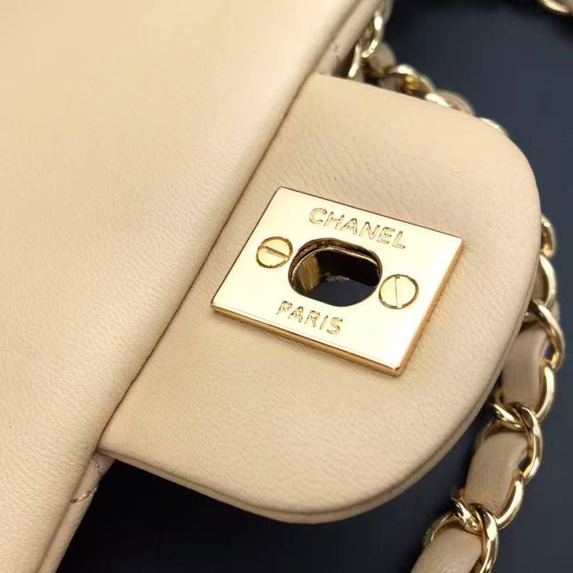 CHANEL 25S FLAP BAG 20 CM IN BEIGE LAMBSKIN GOLD HARDWARE 23526