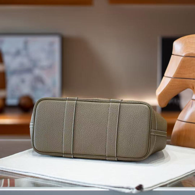 HM 26S GARDEN PARTY 30 CM IN TAUPE BROWN TOGO