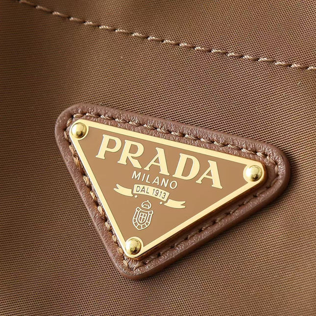 PRADA 26S BUCKET BAG IN BROWN RENYLON