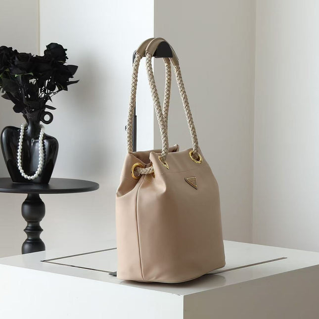 PRADA 26S BUCKET BAG IN BEIGE RENYLON