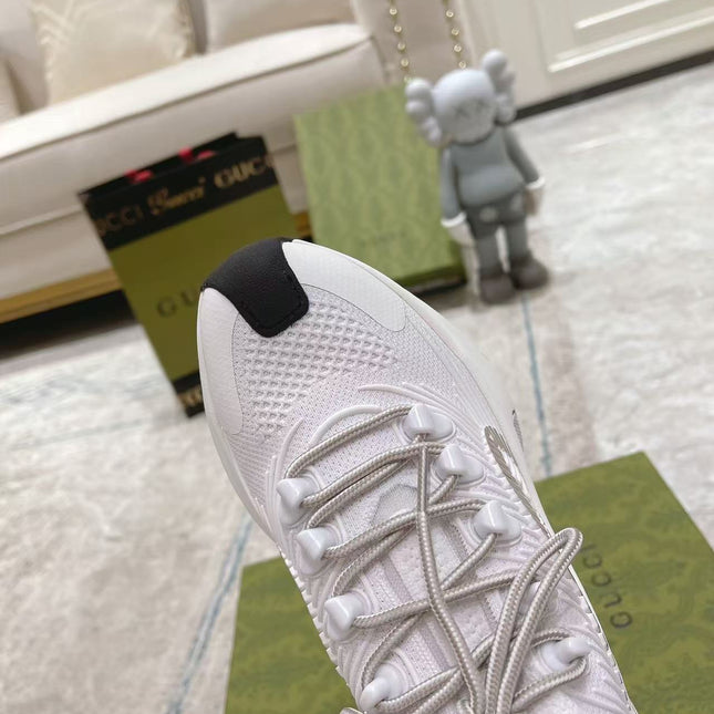 GUCCI 26S KNIT RUNNER SNEAKERS IN WHITE TECHNICAL MESH