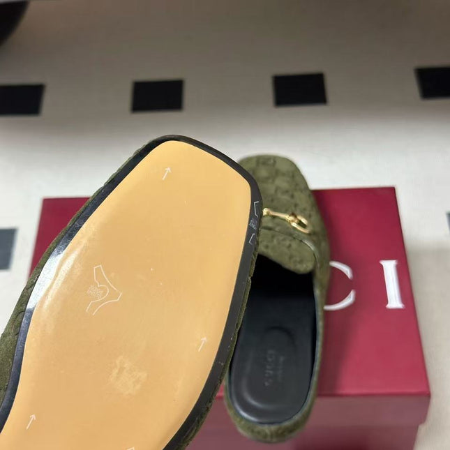GUCCI 26S HORSEBIT MULE IN OLIVE GREEN SUEDE