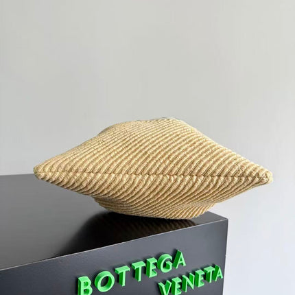 BOTTEGA VENETA 26S SHOULDER BAG IN BEIGE WOVEN RAFFIA