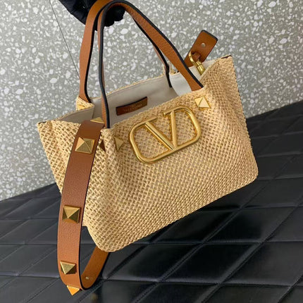 GARAVANI ROCKSTUD VLOGO TOTE 35 IN RAFFIA