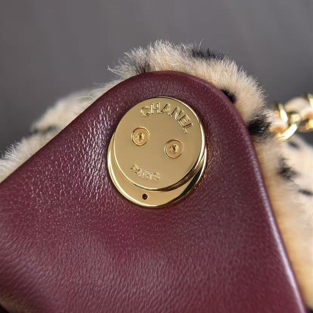 CHANEL 26S DRAWSTRING SHOULDER BAG IN LEOPARD PRINT FAUX FUR