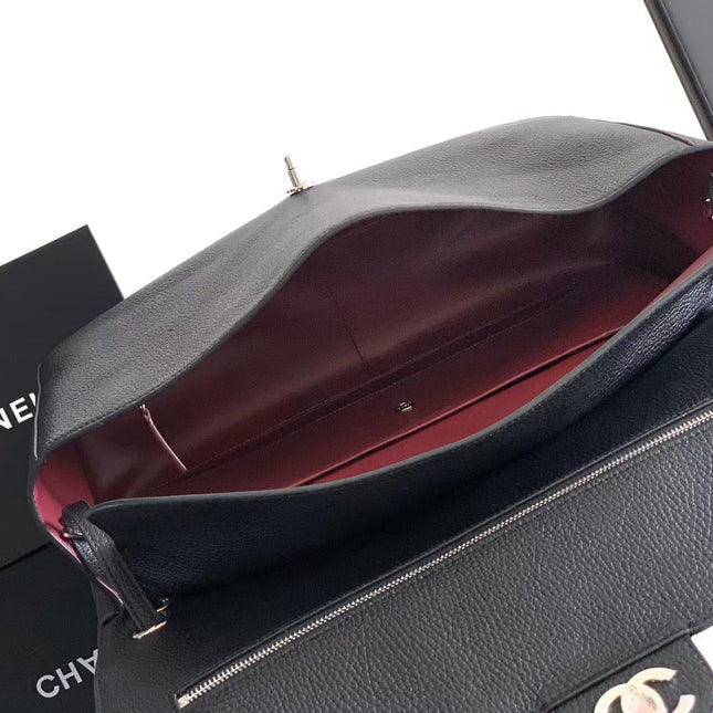 CHANEL 26S FLAP SHOULDER BAG IN BLACK CALFSKIN 13826