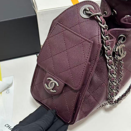 CHANEL 26S HOBO BAG 22 IN BURGUNDY RED CALFSKIN GOLD HARDWARE