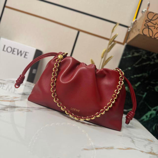 LOE MEDIUM 30 FLAMENCO PURSE BUCKET IN RED LAMBSKIN