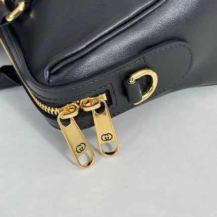 GUCCI 26S HORSEBIT SHOULDER BAG IN BLACK CALFSKIN
