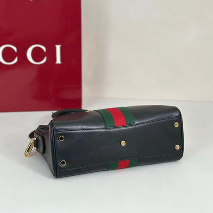 GUCCI 26S HORSEBIT SHOULDER BAG IN BLACK CALFSKIN