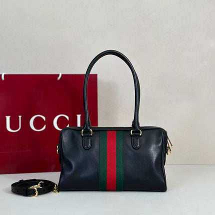 GUCCI 26S HORSEBIT SHOULDER BAG IN BLACK CALFSKIN