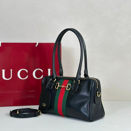 GUCCI 26S HORSEBIT SHOULDER BAG IN BLACK CALFSKIN