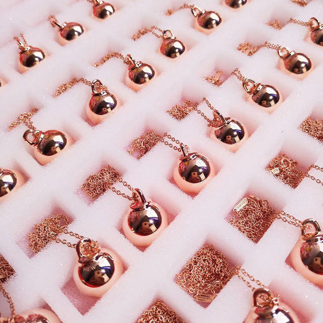 HARDWARE PENDENTIF BALL ROSE NECKLACE