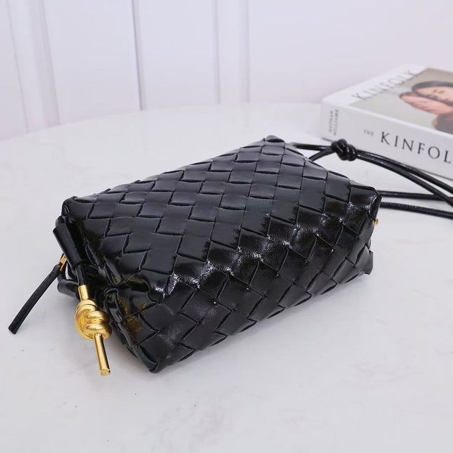 BOTTEGA VENETA GOLD KNOT CROSSBODY BAG 17 IN BLACK CALFSKIN