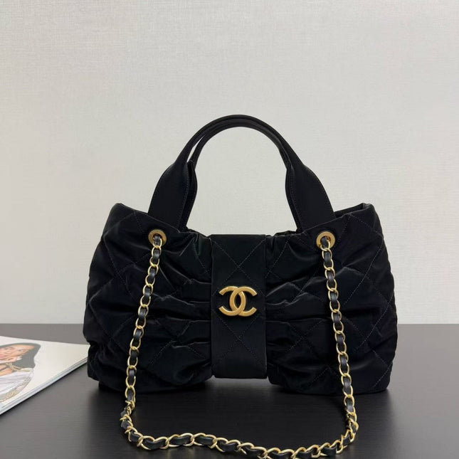 CC BOW TOP HANDLE BAG 38 IN BLACK