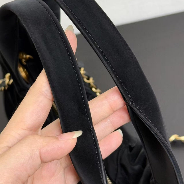 CC BOW TOP HANDLE BAG 38 IN BLACK