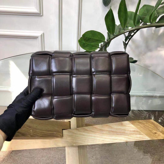 PADDED CASSETTE BAG 26 IN DARK BROWN INTRECCIATO CALFSKIN