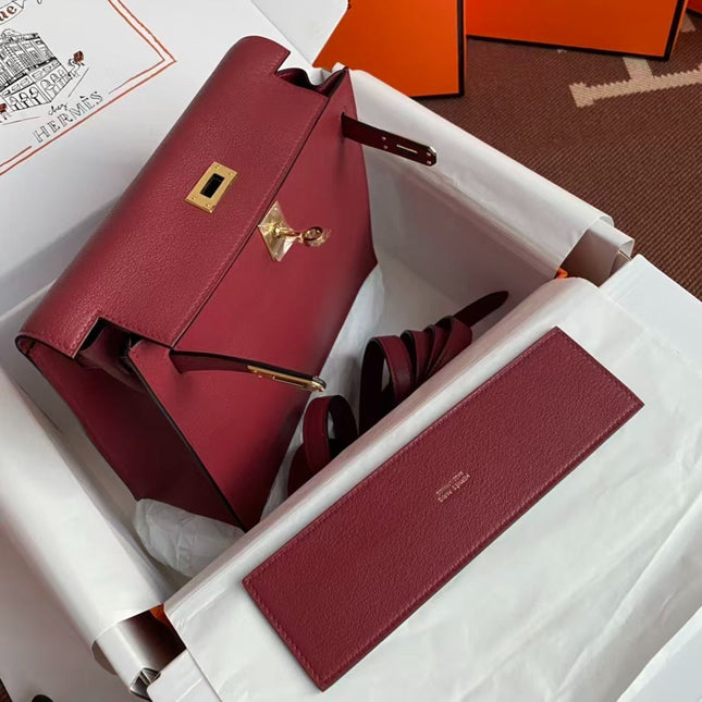 KELLY DANSE 22 IN BURGUNDY RED CALFSKIN GOLD HARDWARE