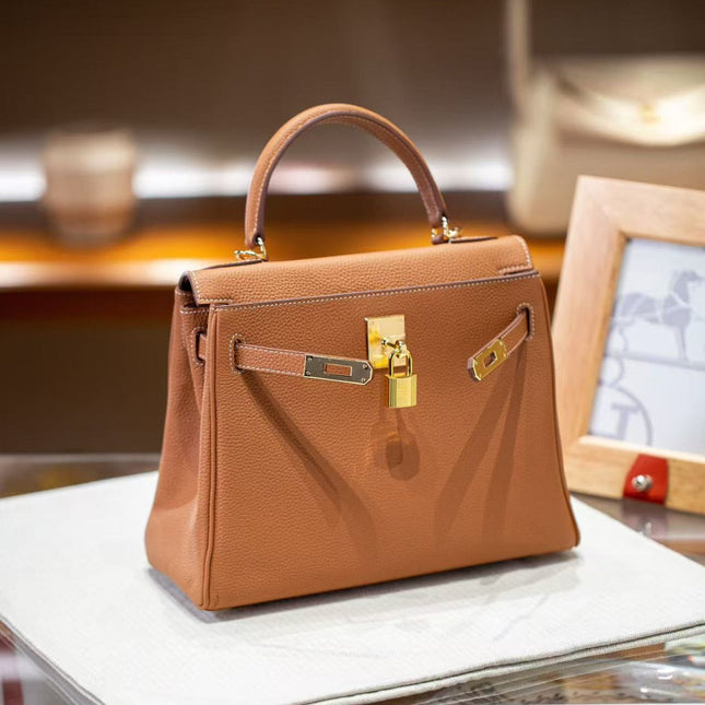 KELLY 28CM IN TAN BROWN TOGO LEATHER GOLD HARDWARE