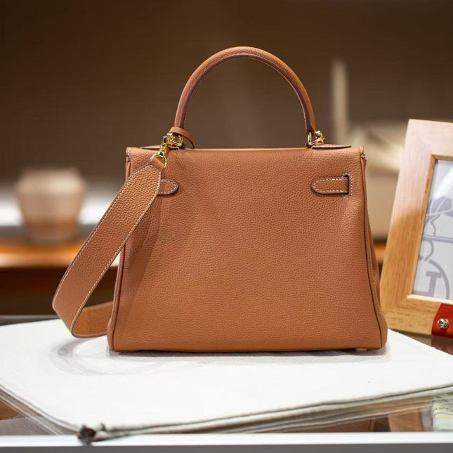 KELLY 28CM IN TAN BROWN TOGO LEATHER GOLD HARDWARE