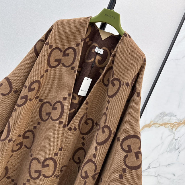 GG REVERSIBLE JUMBO CASHMERE CAPE IN BROWN