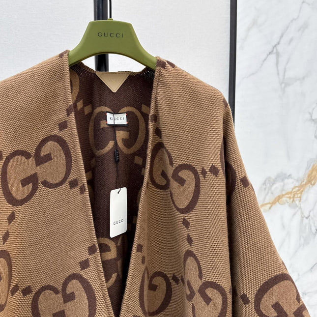GG REVERSIBLE JUMBO CASHMERE CAPE IN BROWN