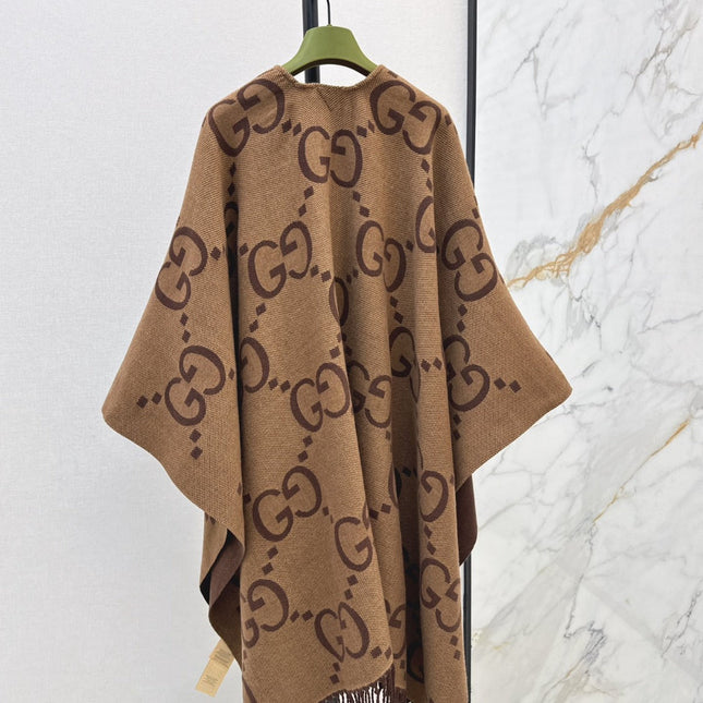 GG REVERSIBLE JUMBO CASHMERE CAPE IN BROWN