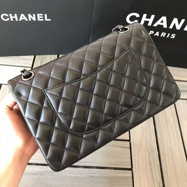 CC CLASSIC FLAP BAG 25 IN BLACK CALFSKIN WITH BLACK HARDWARE