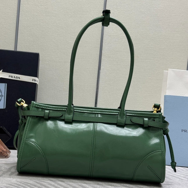PRADA BONNIE MEDIUM HANDBAG 32 IN GREEN GLOSSY CALFSKIN