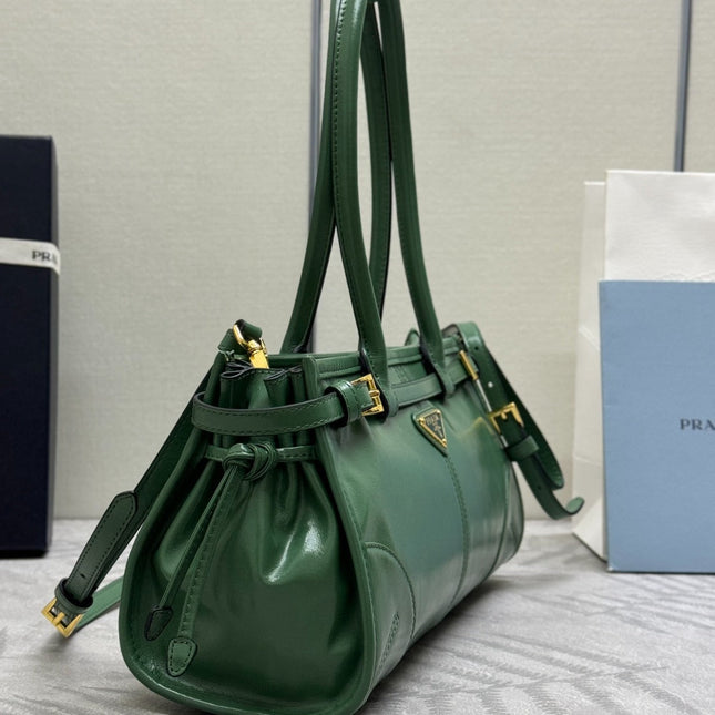 PRADA BONNIE MEDIUM HANDBAG 32 IN GREEN GLOSSY CALFSKIN