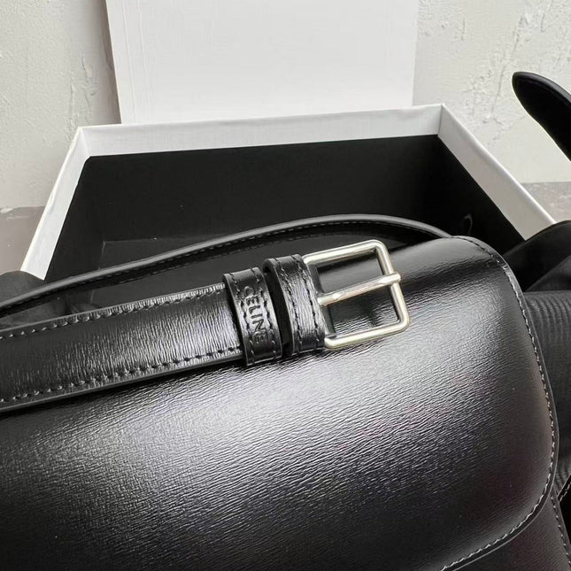 MINI CLAUDE 22 SHINY CALFSKIN BLACK SILVER HARDWARE