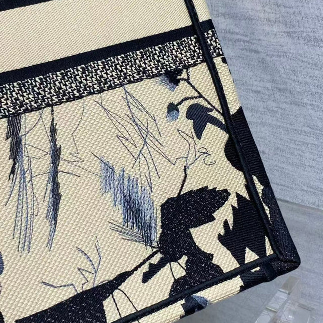 DIOR MEDIUM BOOK TOTE BAG IN BEIGE FLORAL MOTIF EMBROIDERY CANVAS