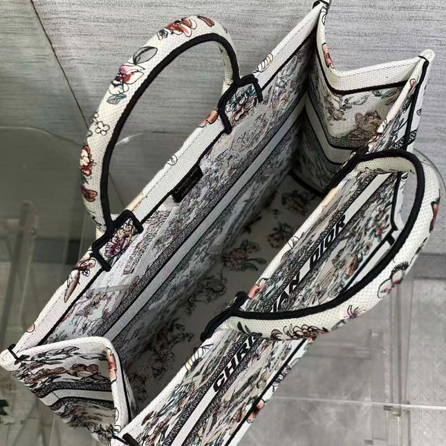 DIOR SOUVENIR DE ROME BOOK TOTE BAG IN FLORAL EMBROIDERY