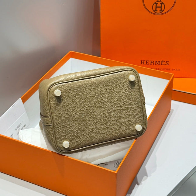 HM PICOTIN LOCK 18 CM IN ALPHA BEIGE CALFSKIN