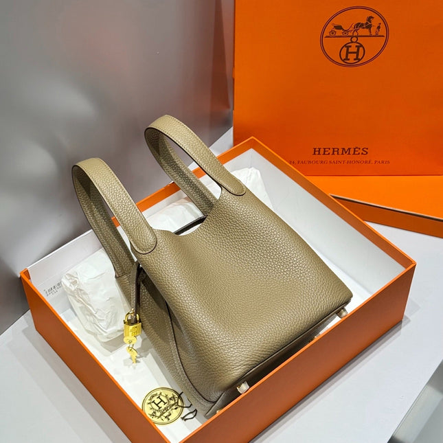 HM PICOTIN LOCK 18 CM IN ALPHA BEIGE CALFSKIN