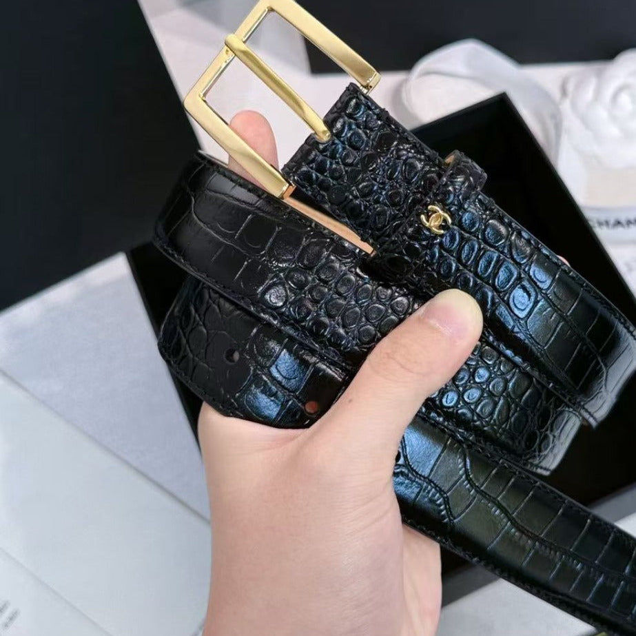 CC 26S CLASSIC BELT IN BLACK CROCODILE-EMBOSSED LEATHER