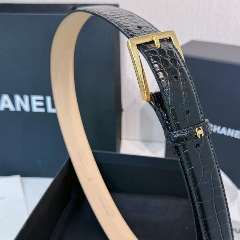 CC 26S CLASSIC BELT IN BLACK CROCODILE-EMBOSSED LEATHER